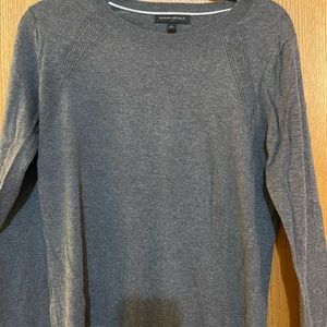 Banana Republic lightweight sweater. Medium. New without tags